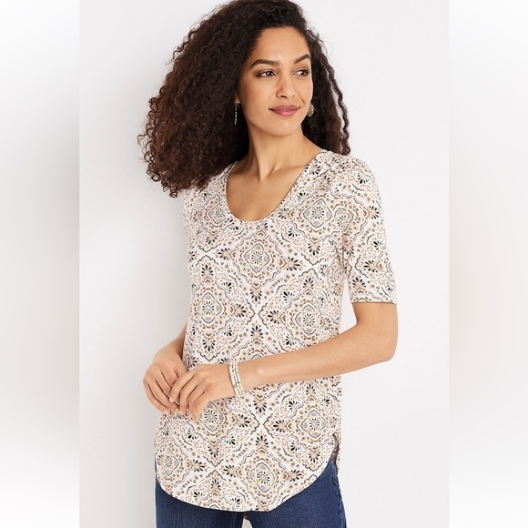 🦋 Maurices 24/7 Flawless Medallion Tunic Tee Casual Soft Comfy Summer Large - Picture 1 of 7